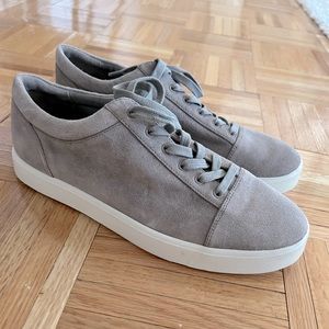 Vince grey sneaker suede brand new never worn